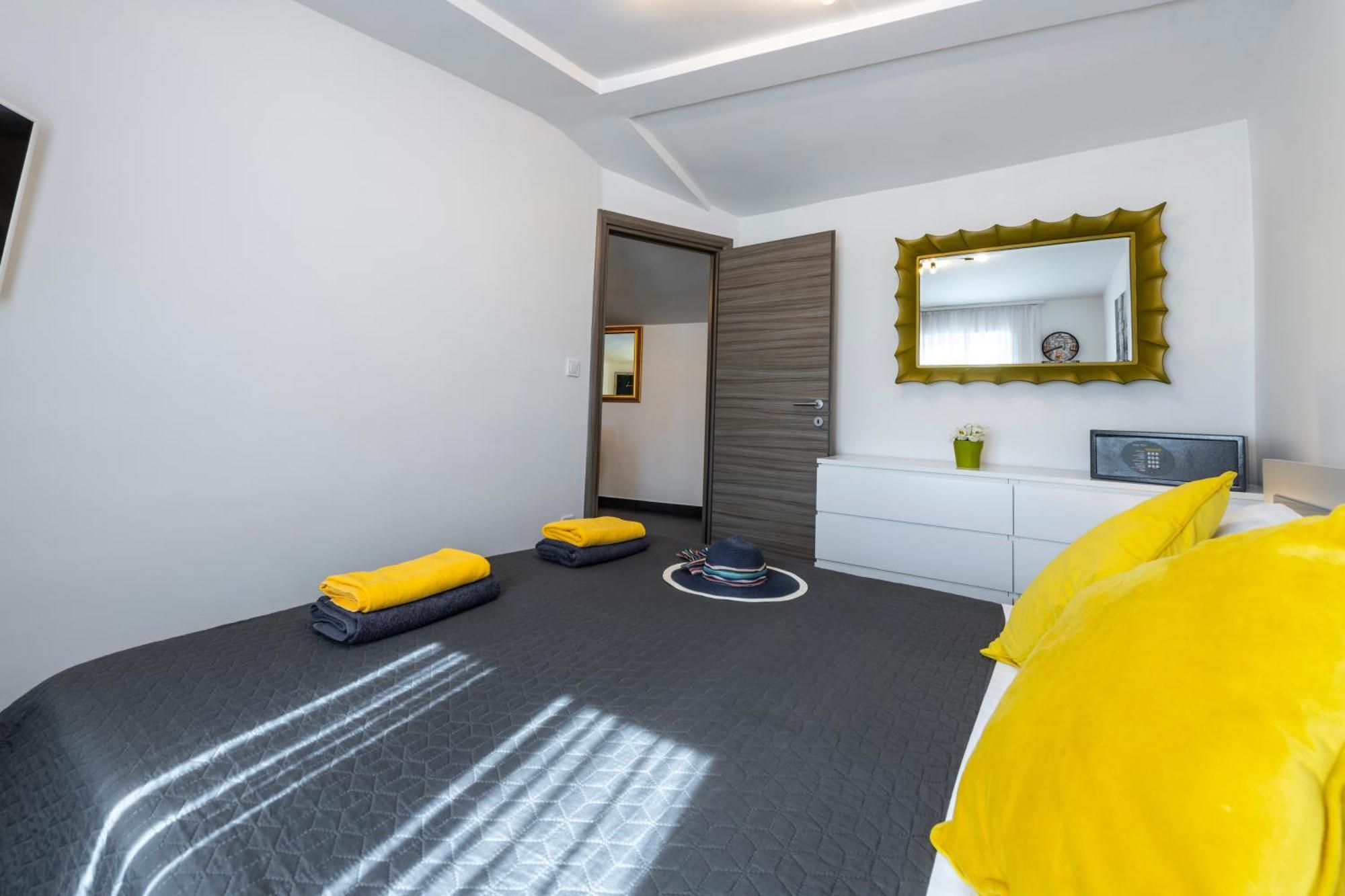Apartments Nia Deluxe & Elegance 두브로브니크 외부 사진